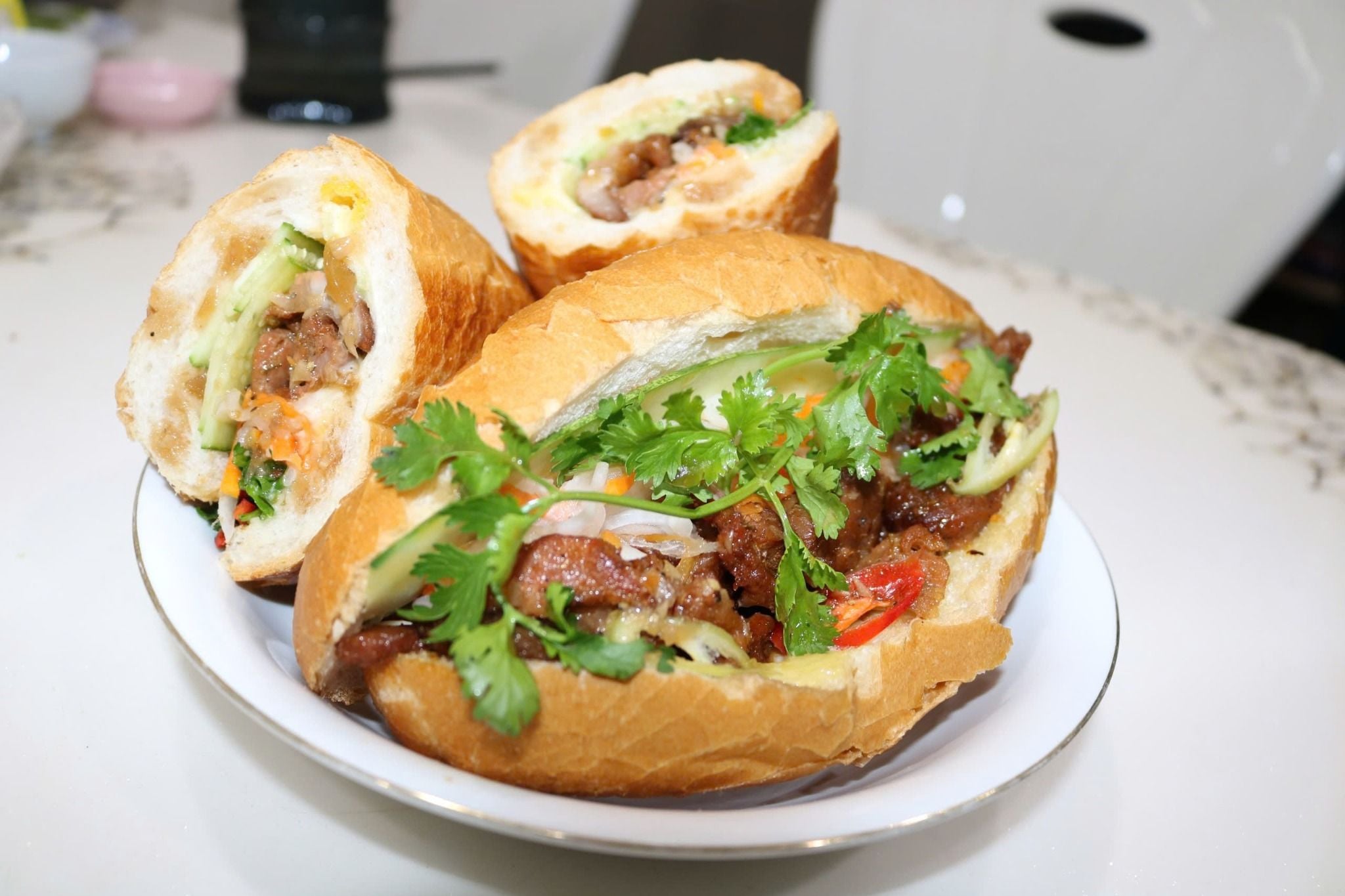  Bánh mì thịt nướng nhiều thịt 