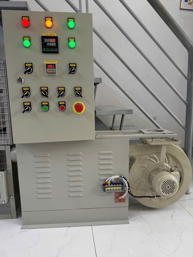 Tủ điện điều khiển phòng sấy cá