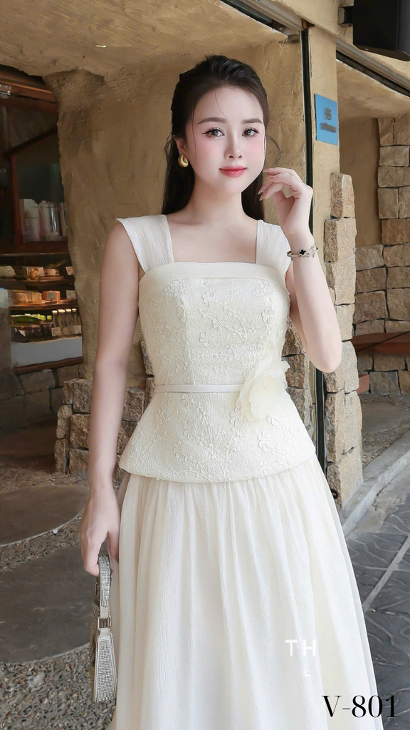 Váy ren lưới hoa phối tơ kèm tag hoa cài eo