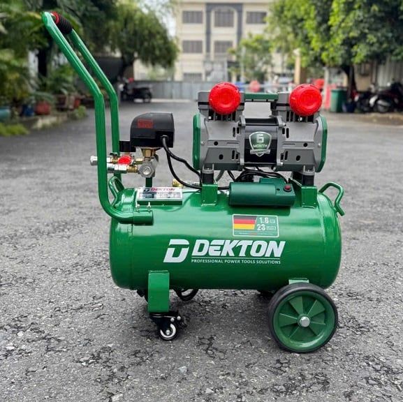 Máy Nén Khí Không Dầu Dekton DK-AC3925PLUS Bình 23L 1.8HP 8 Bar