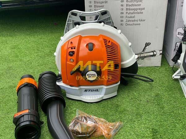 Máy Thổi Lá STIHL BR 700