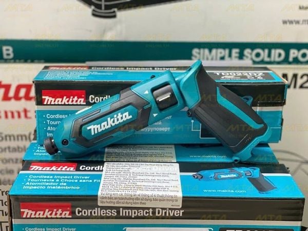 Máy vặn vít dùng pin 7.2V Makita TD022DZ chính hãng thân gập nhỏ gọn