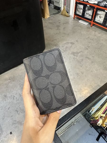  VÍ CARD COACH SLIM WALLET IN SIGNATURE CANVAS HỌA TIẾT CHỮ C ĐEN ''JNCMCI'' 