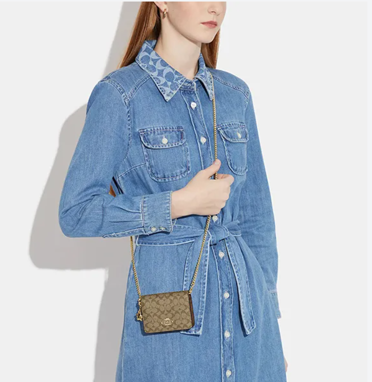  Túi Nữ Coach Boxed Mini Wallet On A Chain In Signature Canvas Màu Nâu Khaki 