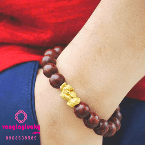 gỗ nu huyết long 14i, vòng tay gỗ huyết long, gỗ huyết rồng, gỗ huyết long nu, vòng tay phong thủy, chuỗi gỗ,vòng tay tỳ hưu