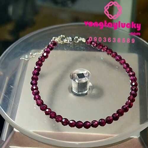 Vòng tay đá garnet tự nhiên 4li mini khóa bạc Thái thật xinh