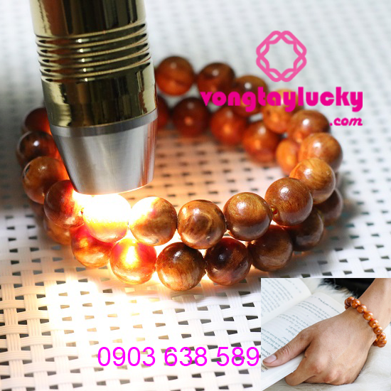 gỗ Huyết Long nu, vòng huyết long thấu quang, vòng tay gỗ nu Huyết Long cao cấp, vòng gỗ nu Huyết Long trừ tà khí, huyết nữ