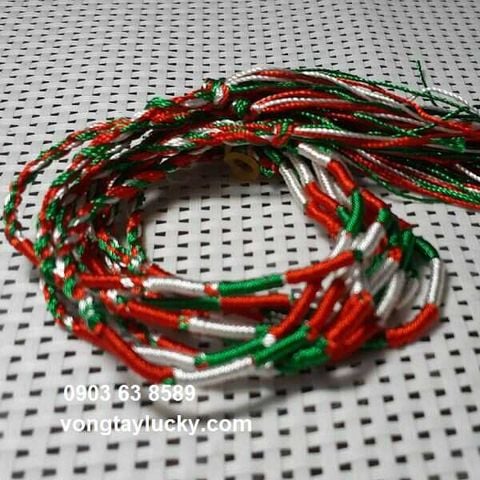 Chỉ màu handmade tết tay lắc chân các kiểu 30-40K/chiếc