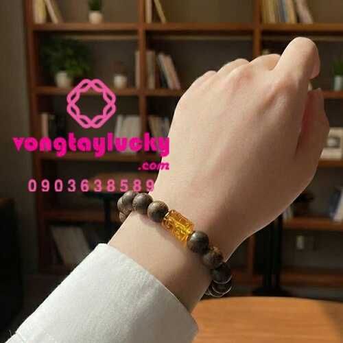 chuỗi đeo tay trầm hương,vòng tay trầm hương, hổ phách, hổ phách lu thống, chuỗi trầm hương phong thủy,hổ phách thật