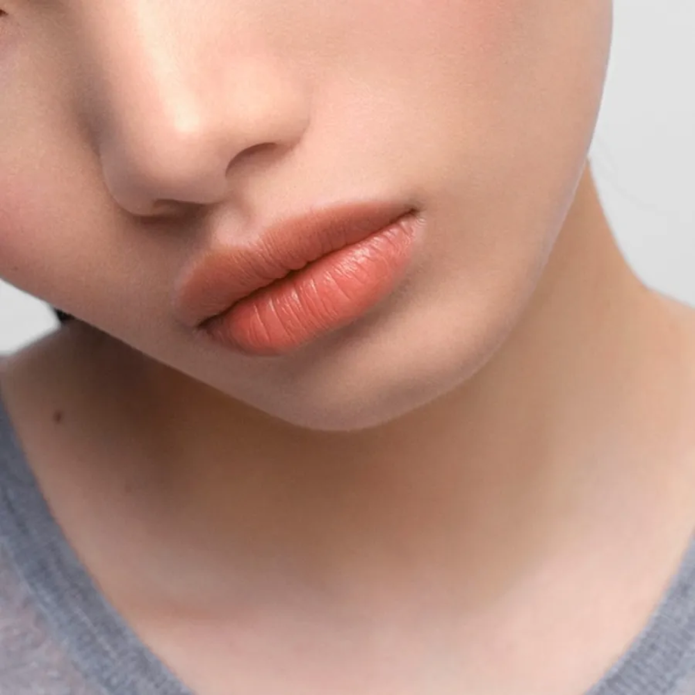  Son Highend Prada Monochrome Soft Matte Lipstick #B101 Tiepolo (Brown Limited Edition) 