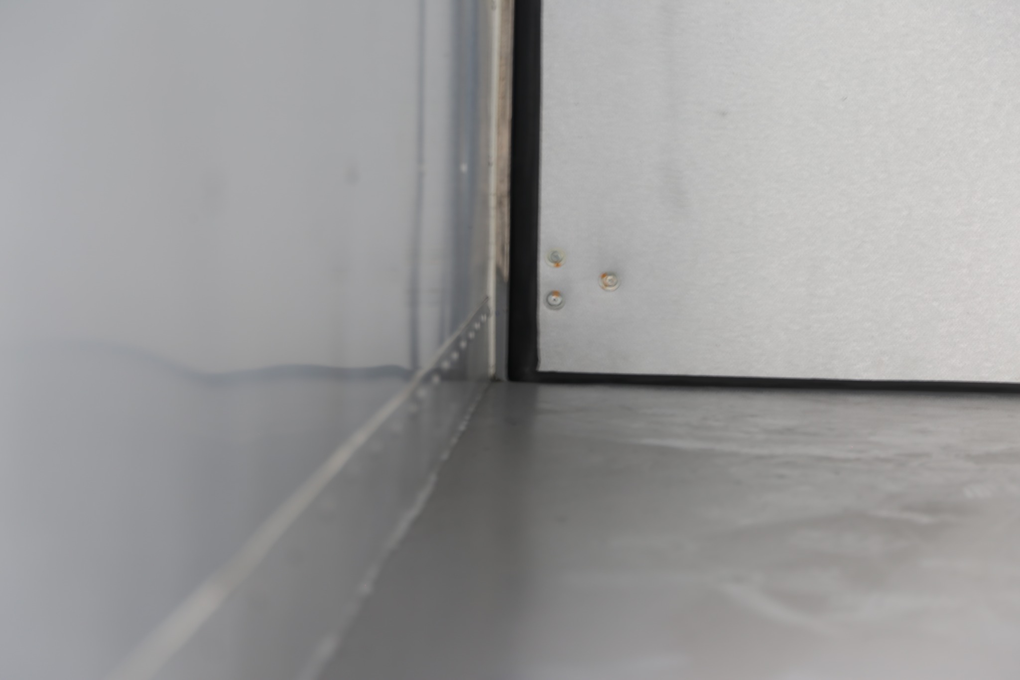 HINO XZU 720 EURO 5- Xe thùng kín 3 tấn 5