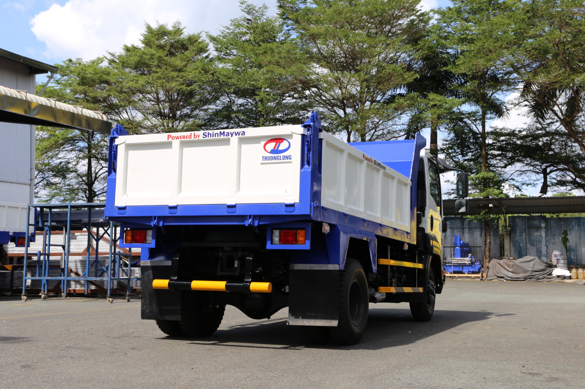 Xe ben ISUZU FRR 6 tấn 4 bửng mở