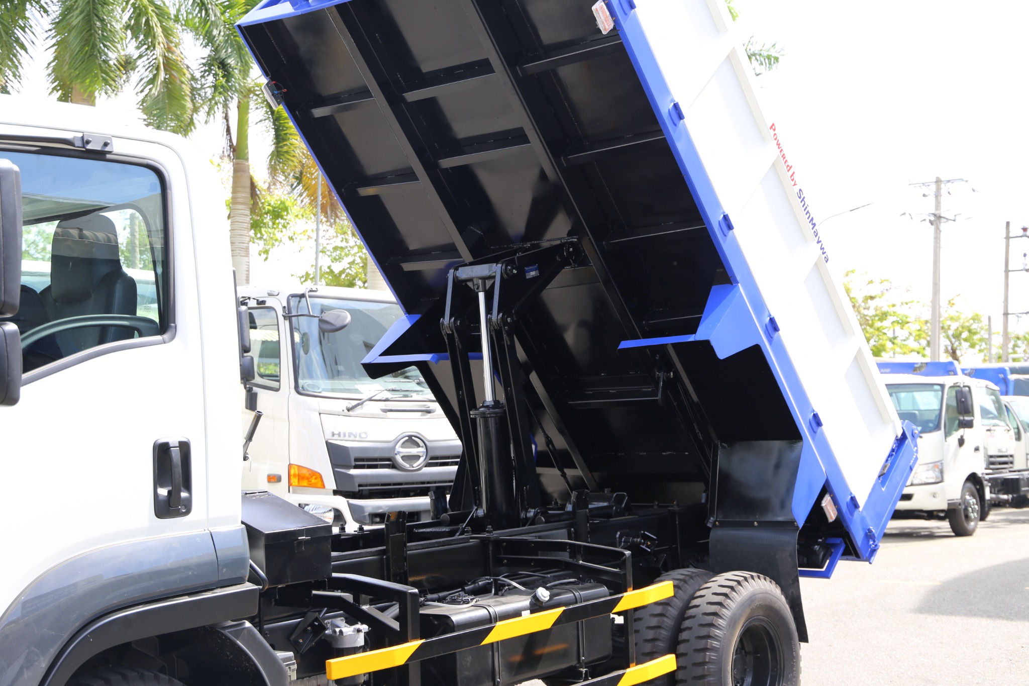 Xe ben ISUZU FRR 6 tấn 4 bửng mở