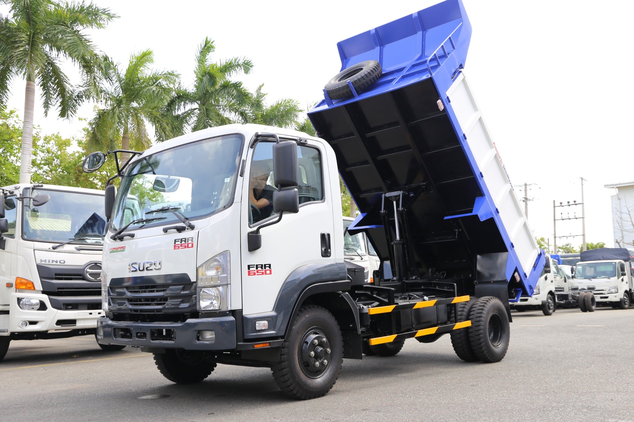 Xe ben ISUZU FRR 6 tấn 4 bửng mở
