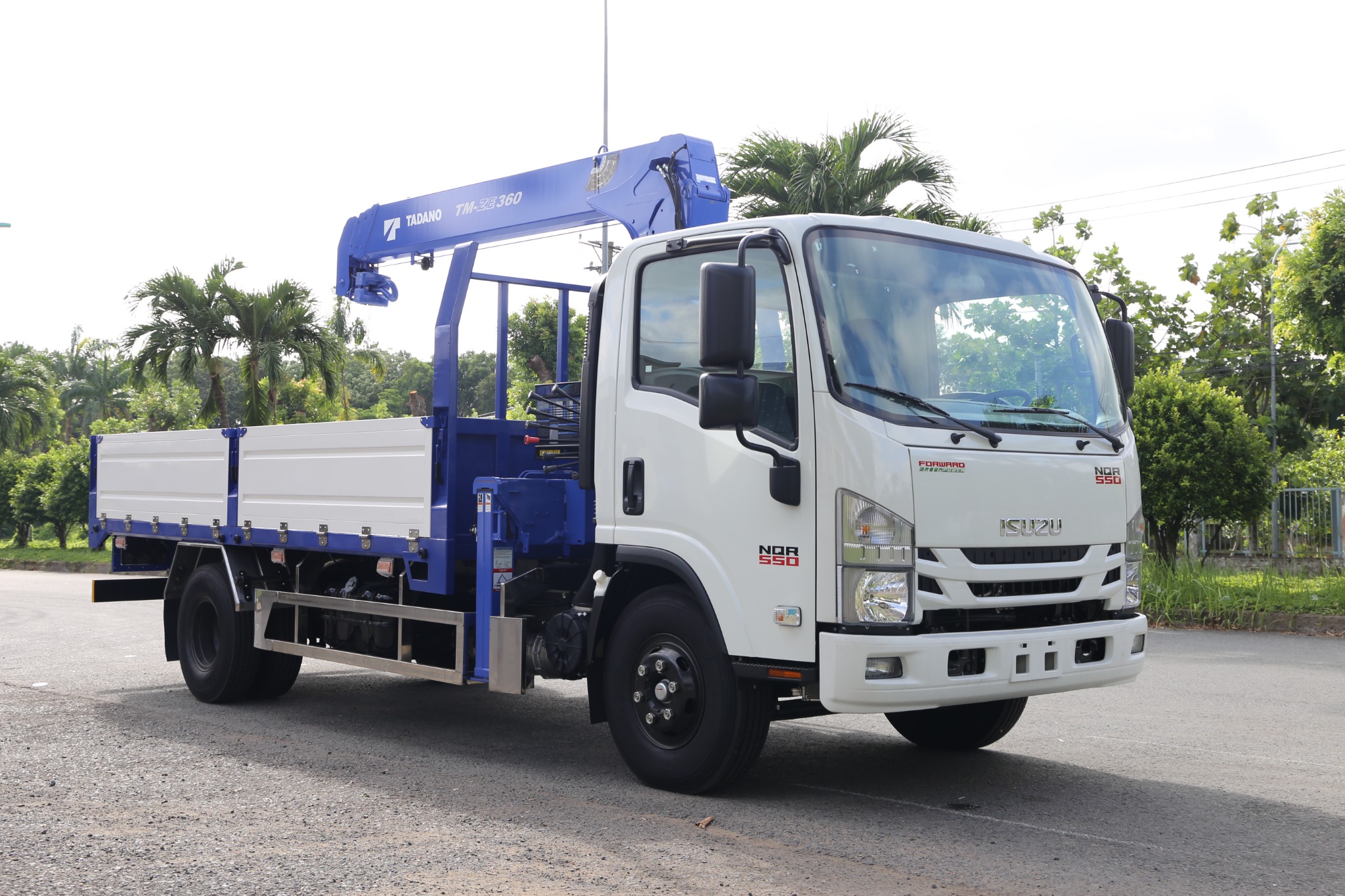 Xe tải cẩu Tadano TM-ZE364MH tải trọng 4 tấn 2