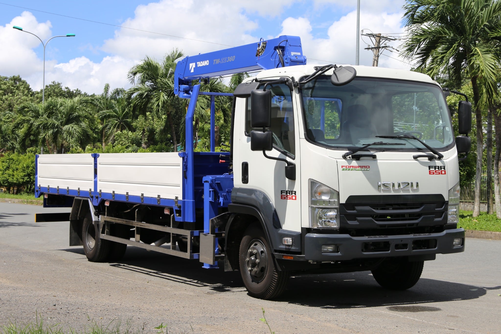 Xe Isuzu tải cẩu TADANO TM-ZE364MH tải trọng 4 tấn 8