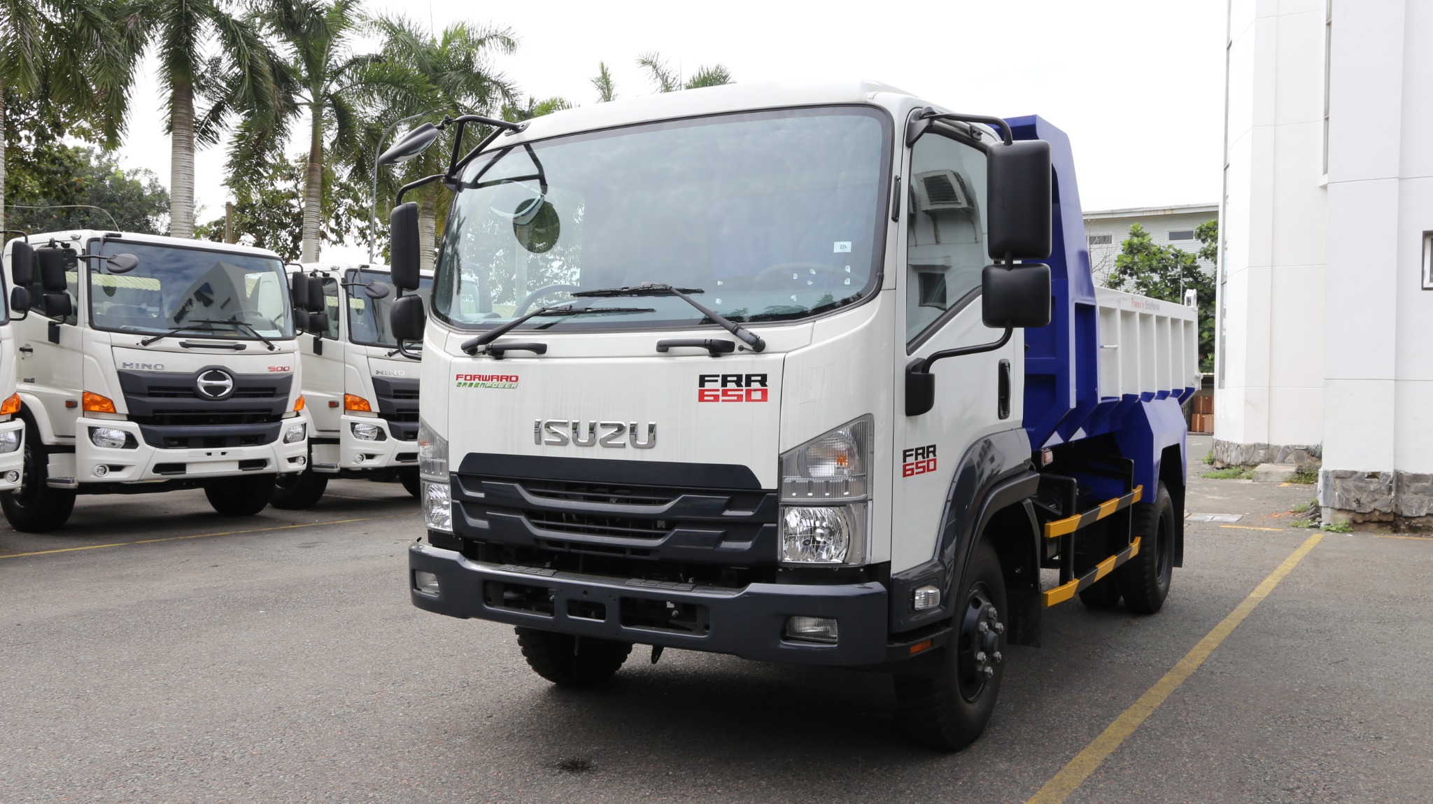 Xe ben ISUZU FRR 6 tấn 4 bửng cố định