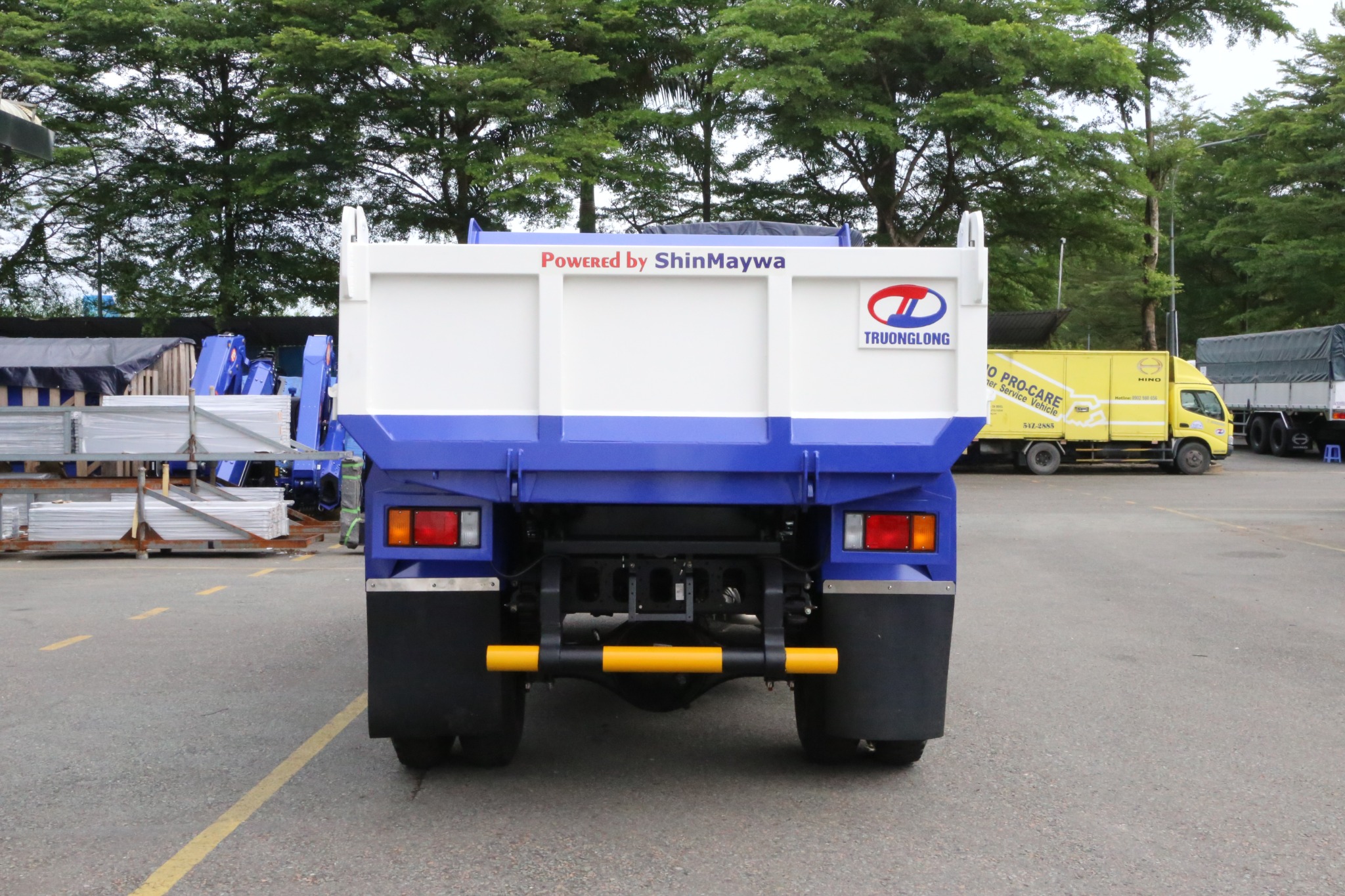 Xe ben ISUZU FRR 6 tấn 4 bửng cố định