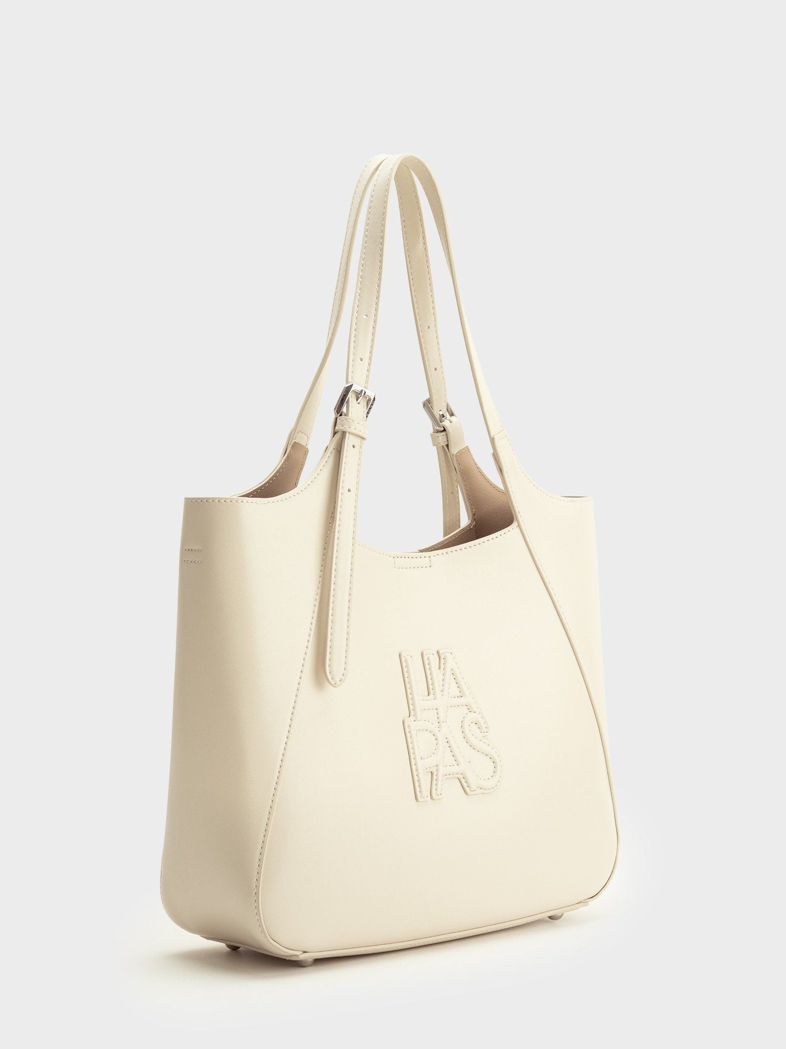  Túi Tote Dập Nổi Camel Size 33 