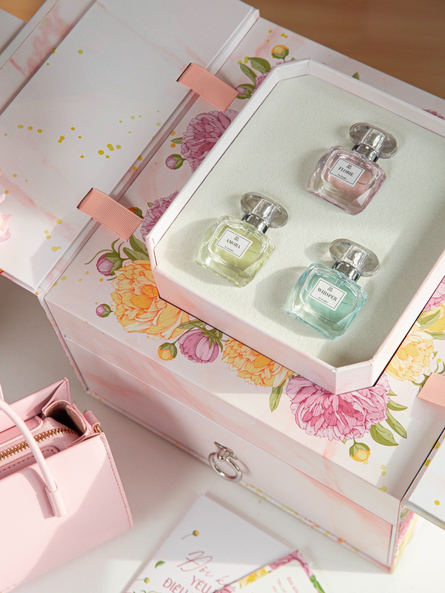  Bộ Quà Tặng Túi Xách Phủ Màu Hộp Thân Thương 2025 