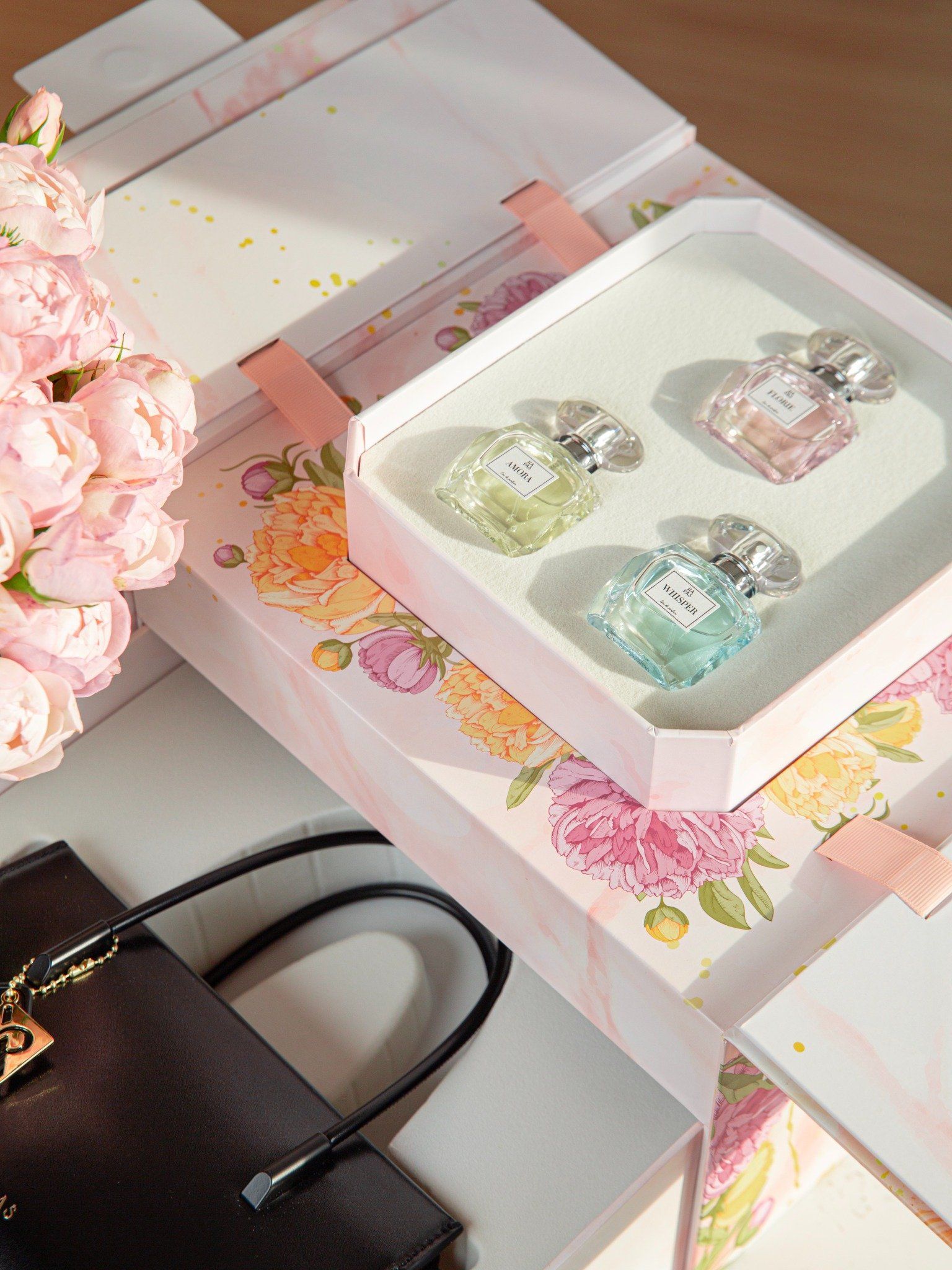  Bộ Quà Tặng Túi Xách Phủ Màu Hộp Thân Thương 2025 