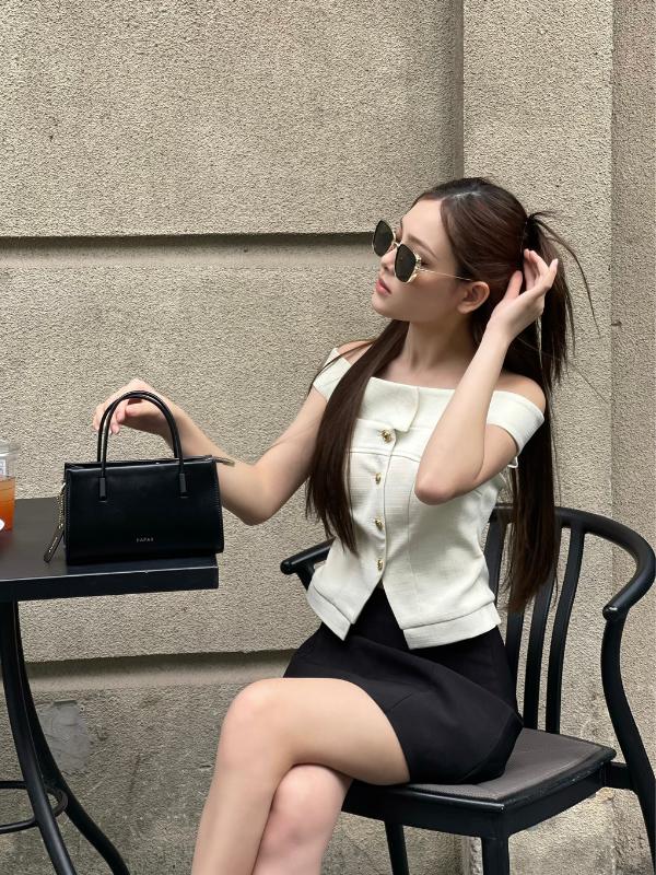  Túi Xách Tay Phủ Màu Tag Vuông Size 21 