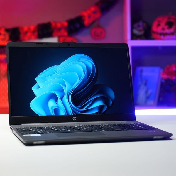 Laptop HP 250R G9 B93H3AT (Intel Core i5-1334U | 16GB | 512GB | 15.6 inch FHD | Win 11 | Bạc tro sẫm)