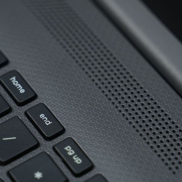 Laptop HP 250R G9 B93H3AT (Intel Core i5-1334U | 16GB | 512GB | 15.6 inch FHD | Win 11 | Bạc tro sẫm)