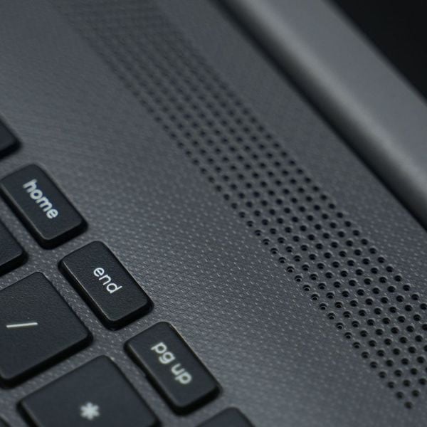Laptop HP 250R G9 B93H3AT (Intel Core i5-1334U | 16GB | 512GB | 15.6 inch FHD | Win 11 | Bạc tro sẫm)