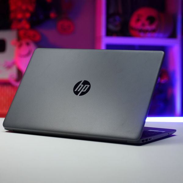 Laptop HP 250R G9 B93H3AT (Intel Core i5-1334U | 16GB | 512GB | 15.6 inch FHD | Win 11 | Bạc tro sẫm)