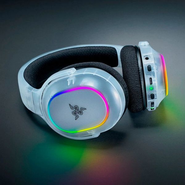 Tai nghe Razer Barracuda X Chroma Phantom White Edition