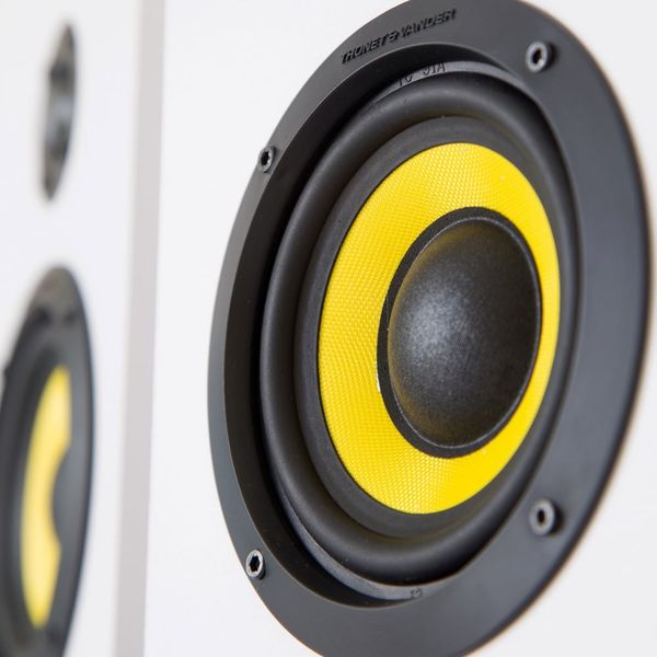 Loa Thonet & Vander Vertrag Bluetooth White