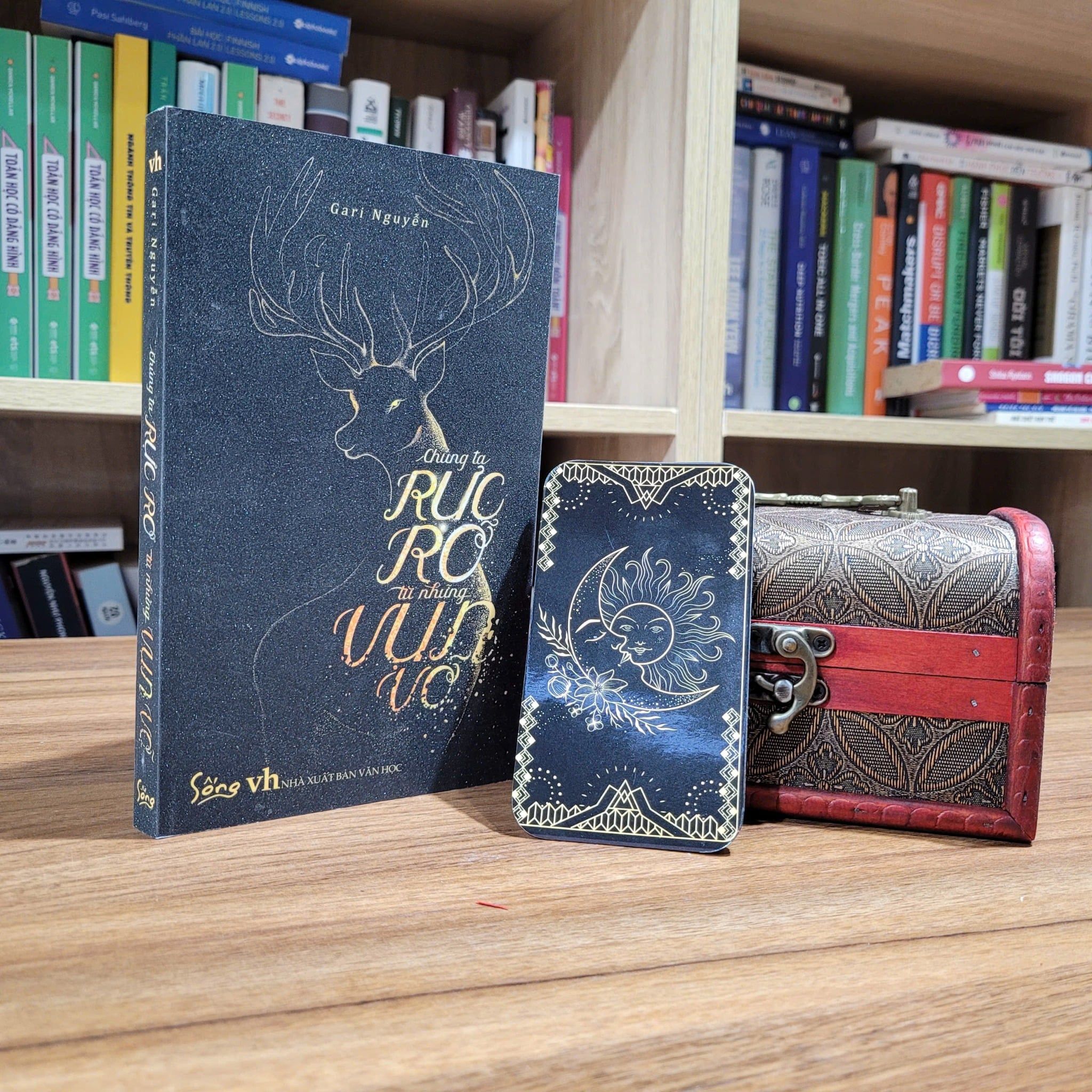  Chúng Ta Rực Rỡ Từ Những Vụn Vỡ 