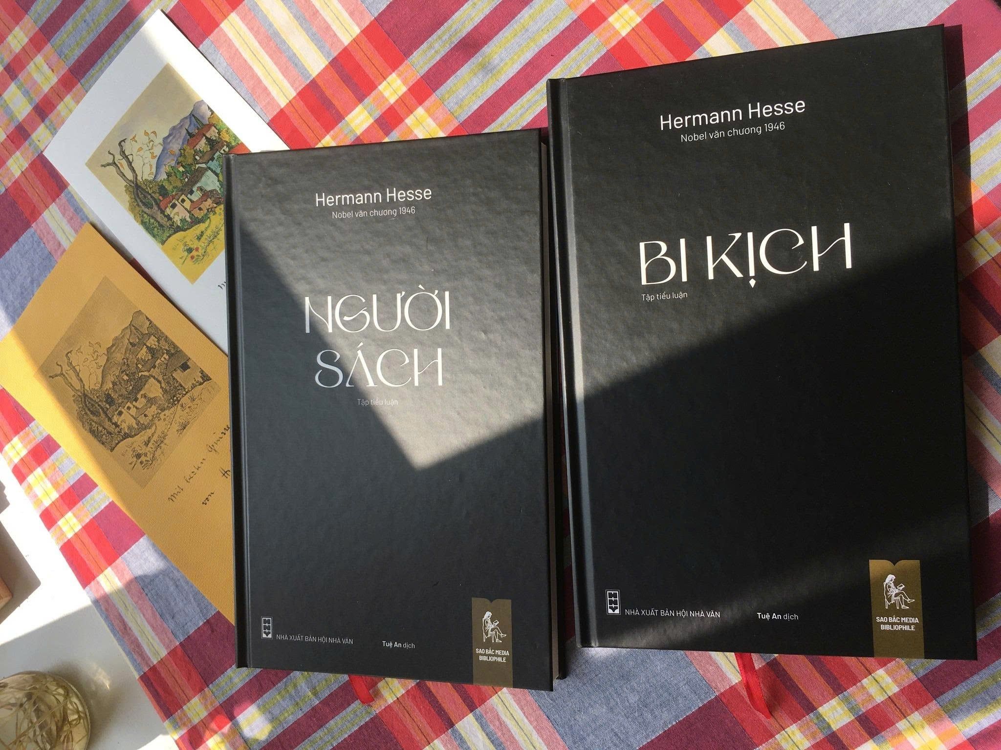  Boxset Hermann Hesse: Người Sách - Bi Kịch (Bản đặc biệt, bìa cứng) 