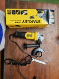  MÁY MÀI GÓC CẦM TAY STANLEY SG7100-750W 
