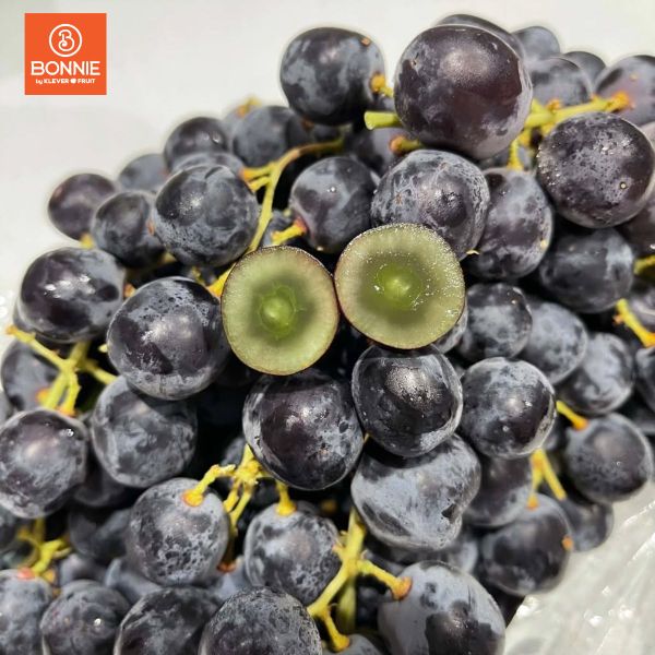 Nho Đen Không Hạt Adora Mỹ - Nho Mỹ