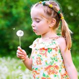 Hộp xâu vòng A6, bộ xâu hạt vòng DIY sáng tạo Becids design (30 điểm)