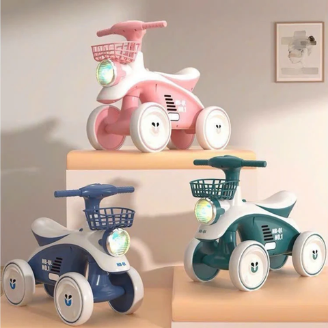 Xe chòi chân 618, 4 bánh thăng bằng, có đèn, có giỏ