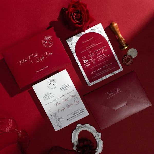 Thiệp Cưới Scarlet Elegance Đánh Thức Xúc Cảm Nồng Nàn - CS123