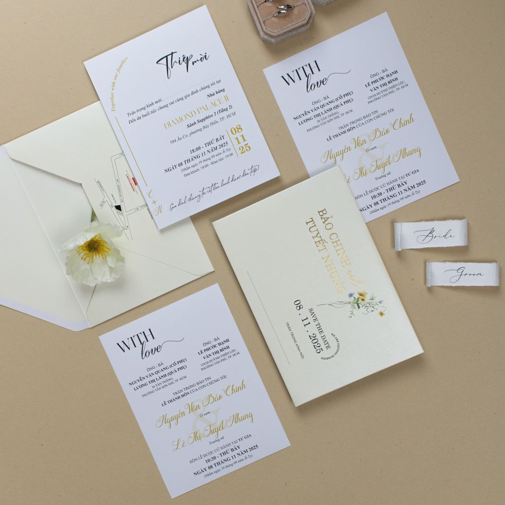 Thiệp Cưới Ép Kim Tinh Khôi Nâng Niu Từng Khoảnh Khắc Hạnh Phúc - TLC-TK04