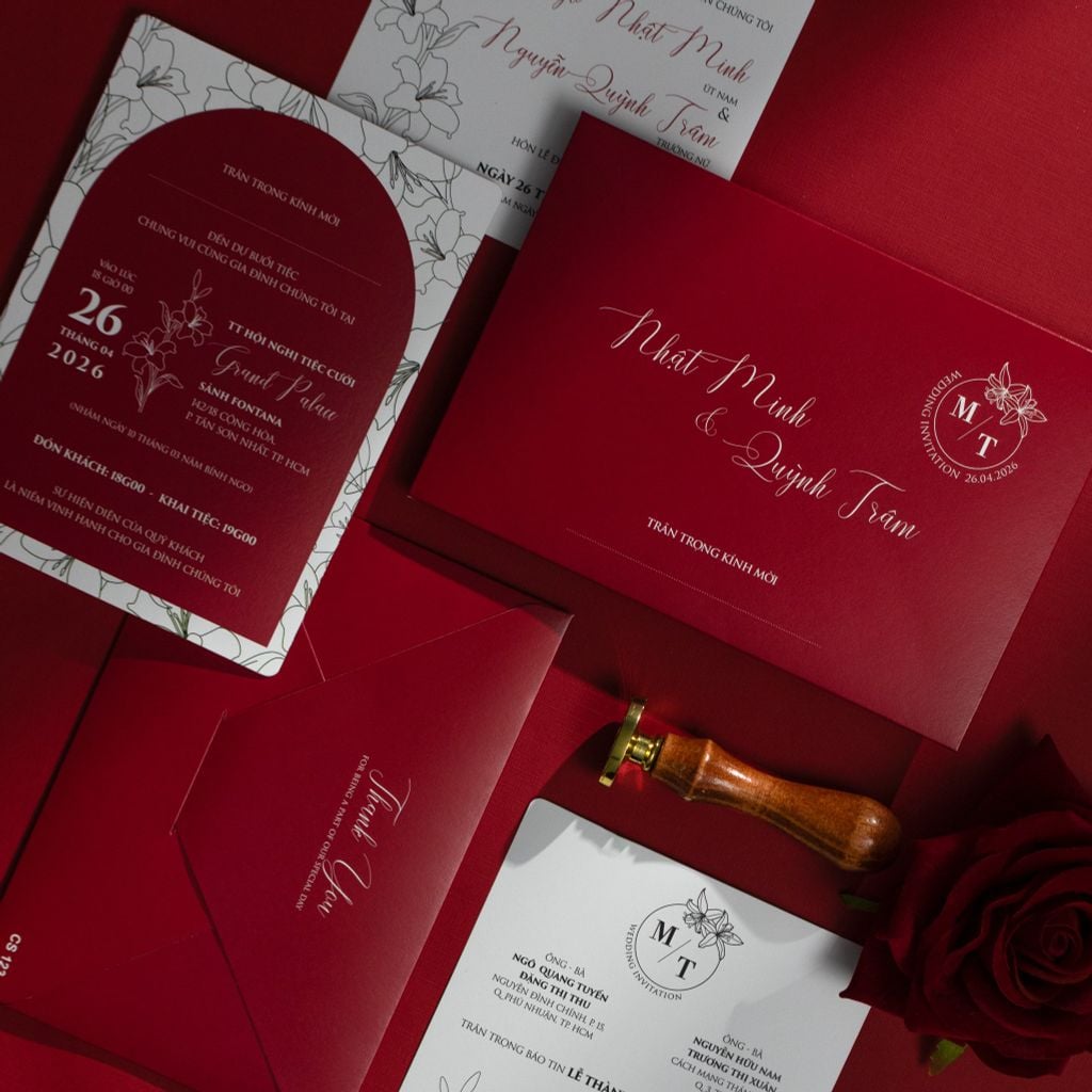 Thiệp Cưới Scarlet Elegance Đánh Thức Xúc Cảm Nồng Nàn - CS123