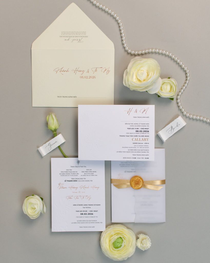 Thiệp Cưới Hoa Cúc Họa Mi Dập Nổi - CSTK03