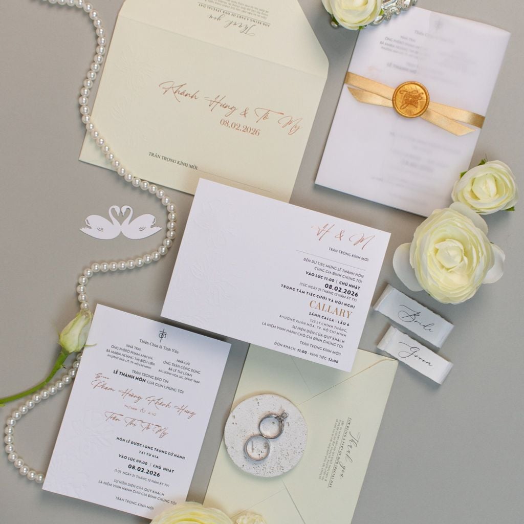 Thiệp Cưới Hoa Cúc Họa Mi Dập Nổi - CSTK03