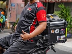 Tay vịn thùng nhôm sau gập gọn