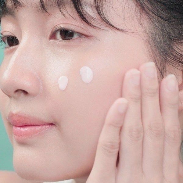 Kem chống nắng nâng tông CARYOPHY 50ml (Caryophy Smart Tone - Up Suncreen)