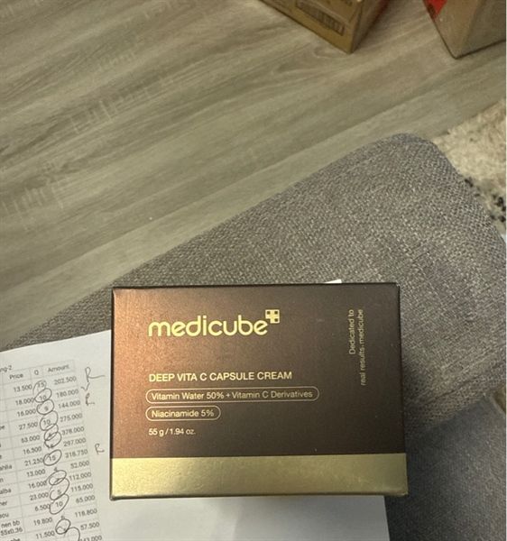 Kem Dưỡng Viên Nang Sáng Da, Mờ Thâm Medicube Deep Vita C Capsule Cream 55g