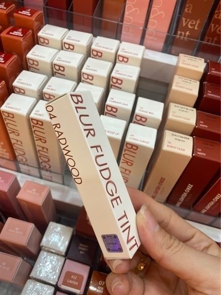 Romand blur fudge tint #14 unrose ( Vuông)