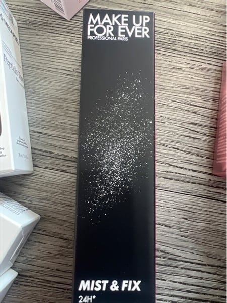 Xịt khoá nền cấp ẩm pramy 100ml (Trắng)