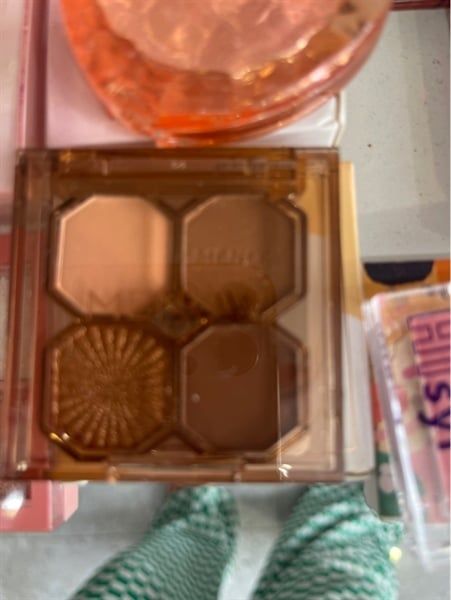 Phấn mắt 4 ô Menow