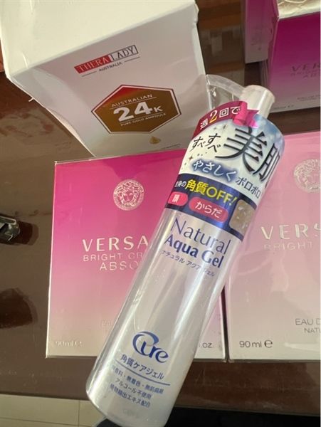 Tẩy tế bào chết Cure Natural Aqua gel 100g